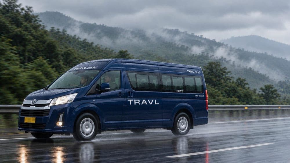 Travel Jakarta-Bandung Saat Musim Hujan 2026
